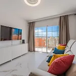 Summer Dreams, With Sea View 아파트